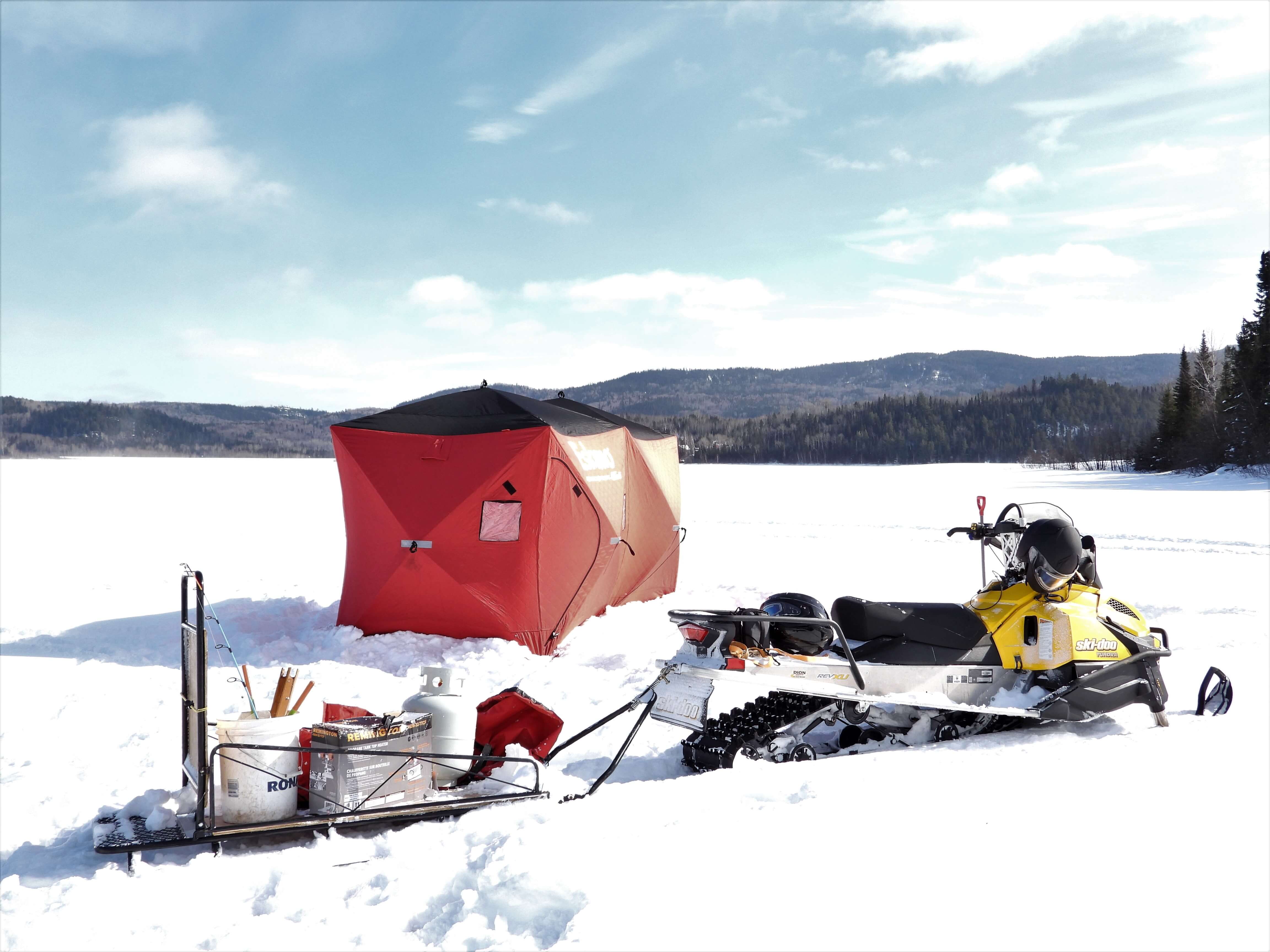 Photo de couverture - Les indispensables pour une sortie de pêche blanche réussie dans les zecs : préparation et équipement